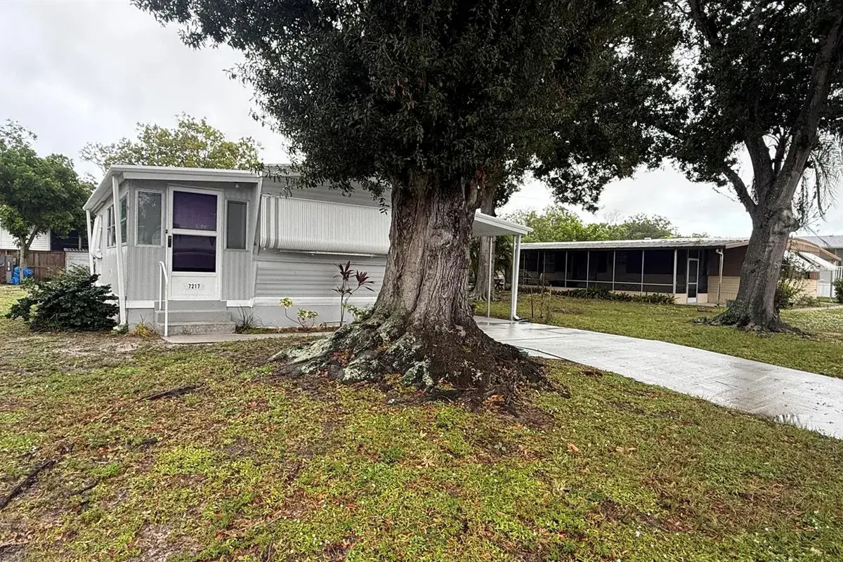7217 SE SWAN Avenue, Hobe Sound FL 33455