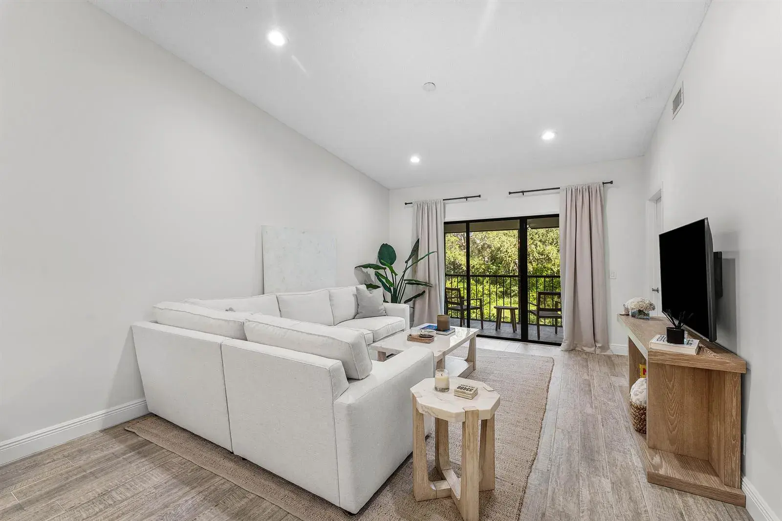 1401 Sabal Ridge Circle # F, Palm Beach Gardens FL 33418