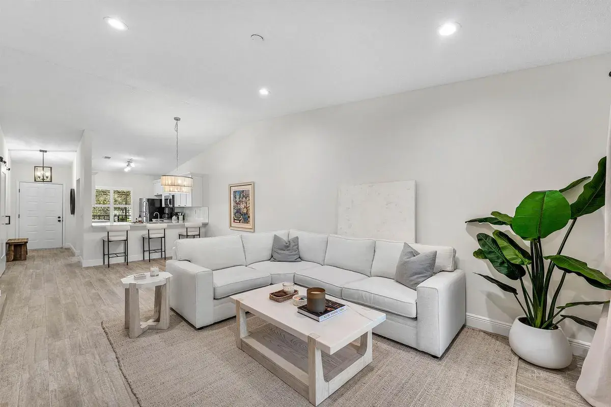 1401 Sabal Ridge Circle # F, Palm Beach Gardens FL 33418