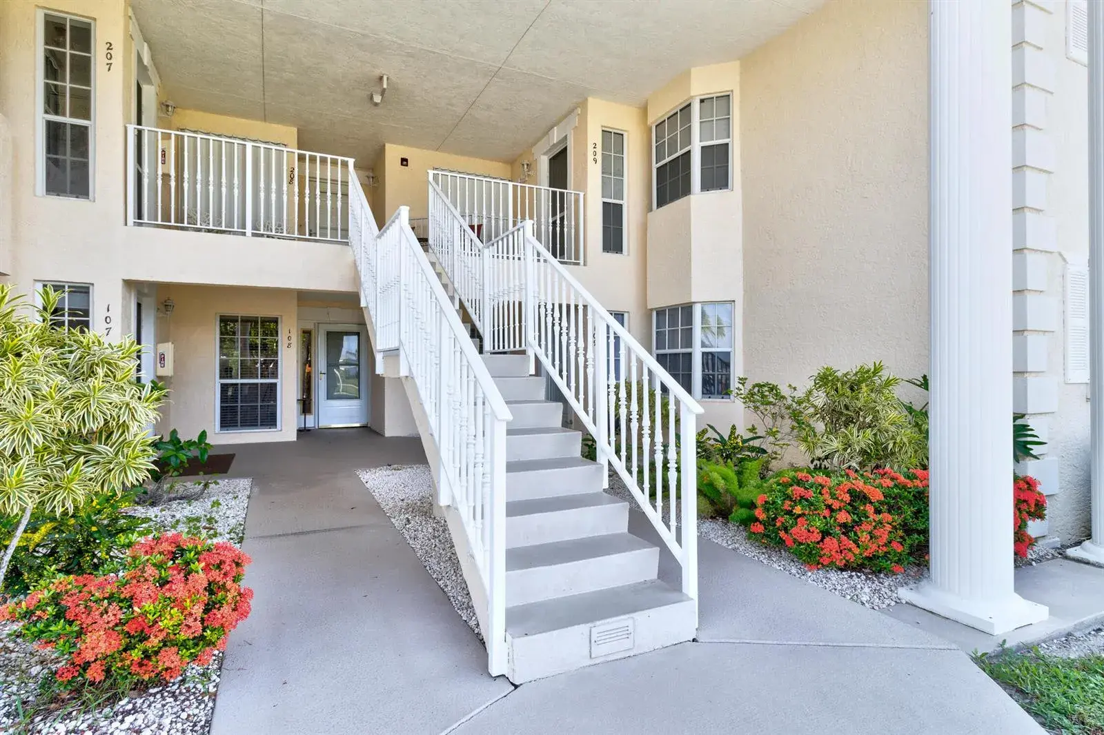 740 LAKE ORCHID Circle # 108, Vero Beach FL 32962