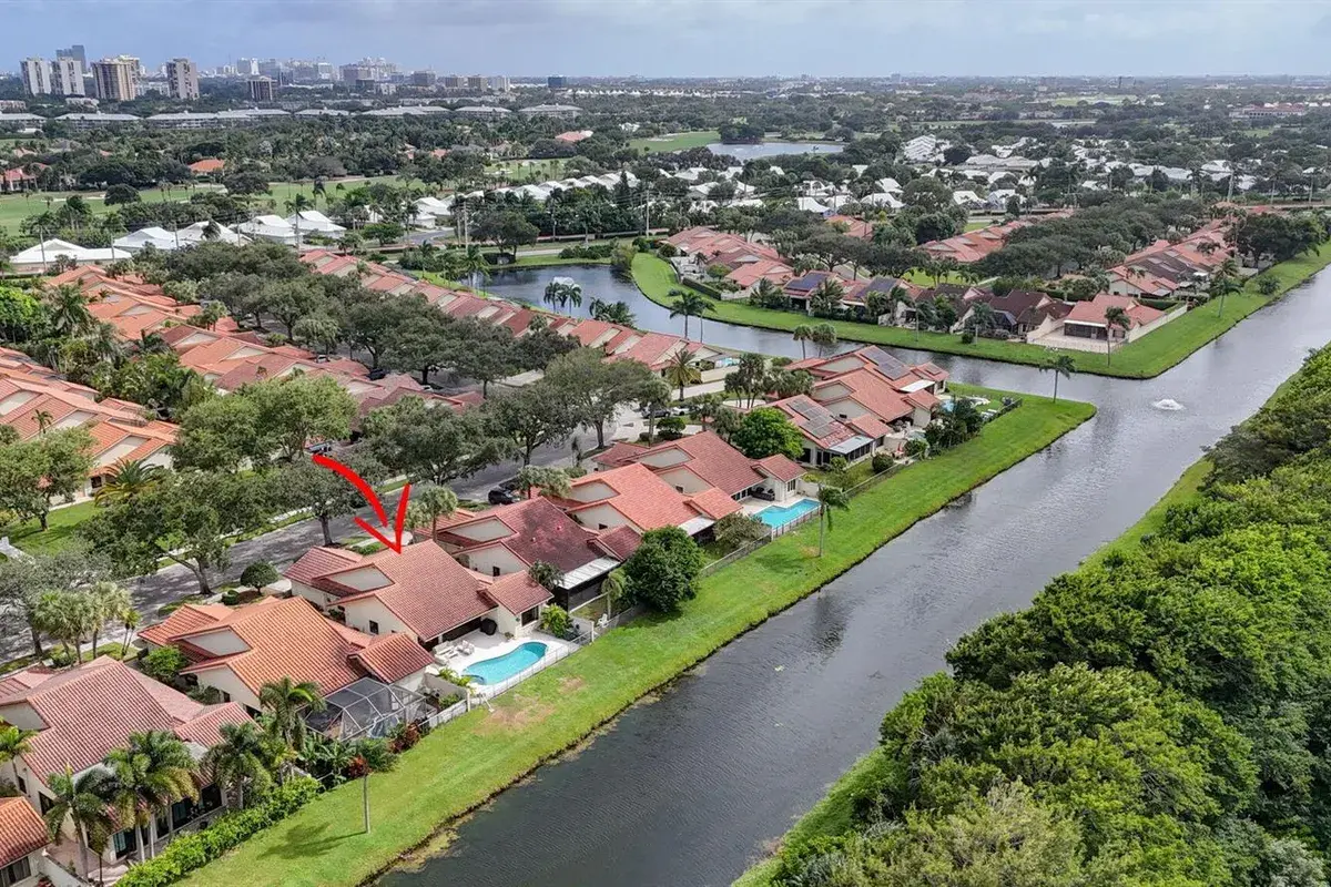2765 HAWTHORNE Lane, West Palm Beach FL 33409