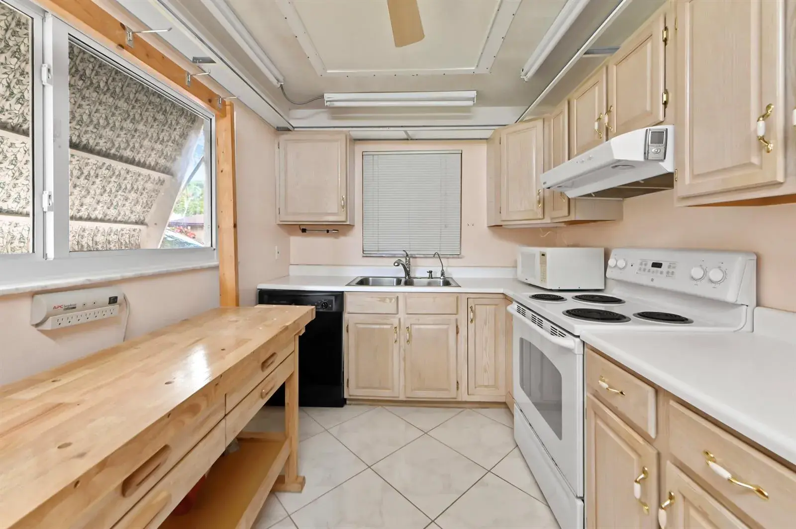142 Mockingbird Lane, Delray Beach FL 33445