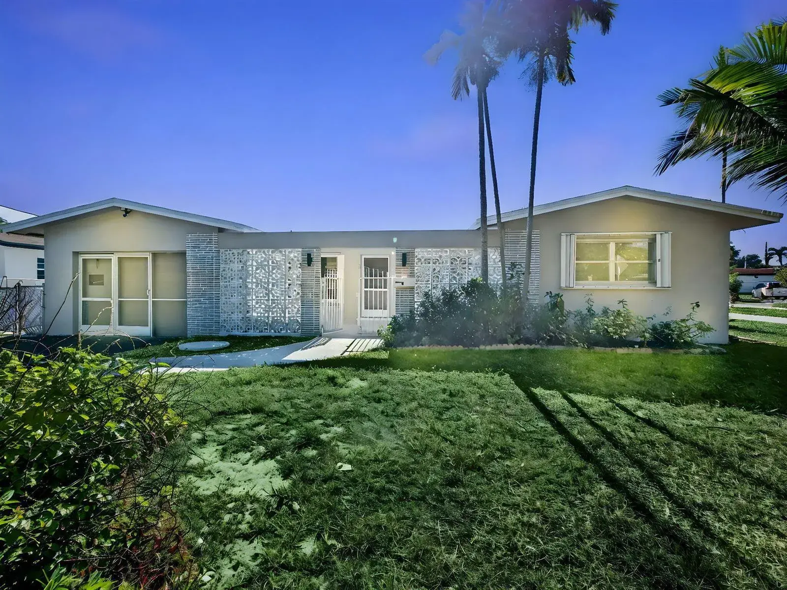 1940 NW 32nd Street, Oakland Park FL 33309