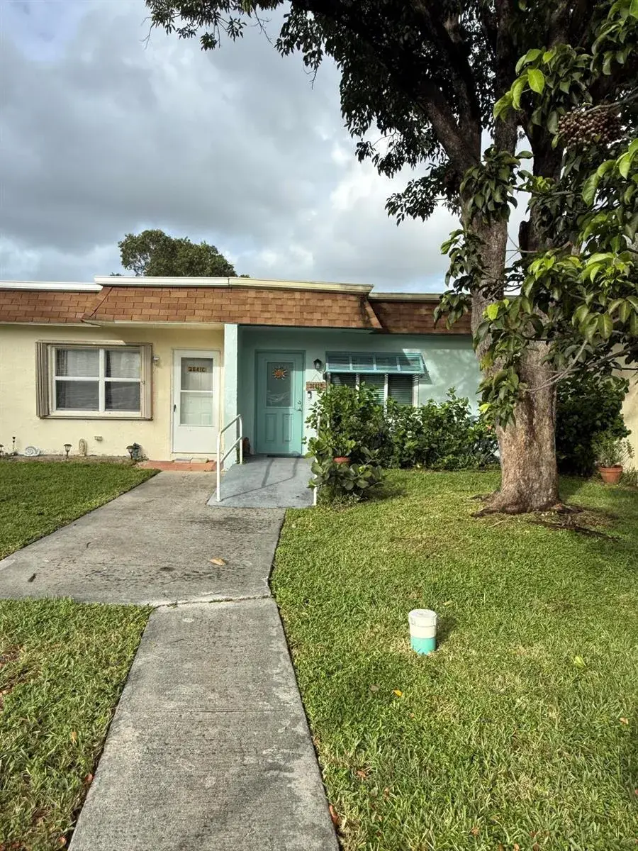 3641 SW Natura Boulevard Unit b, Deerfield Beach FL 33441