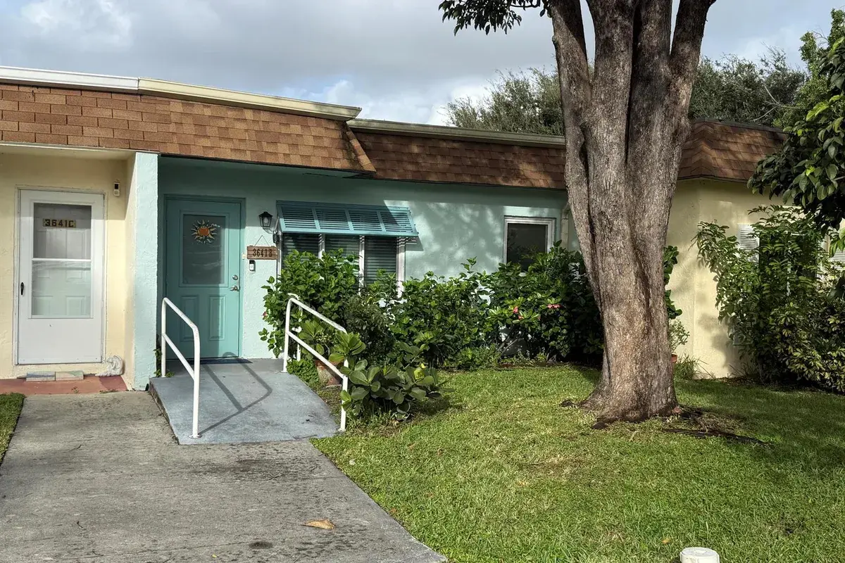3641 SW Natura Boulevard Unit b, Deerfield Beach FL 33441
