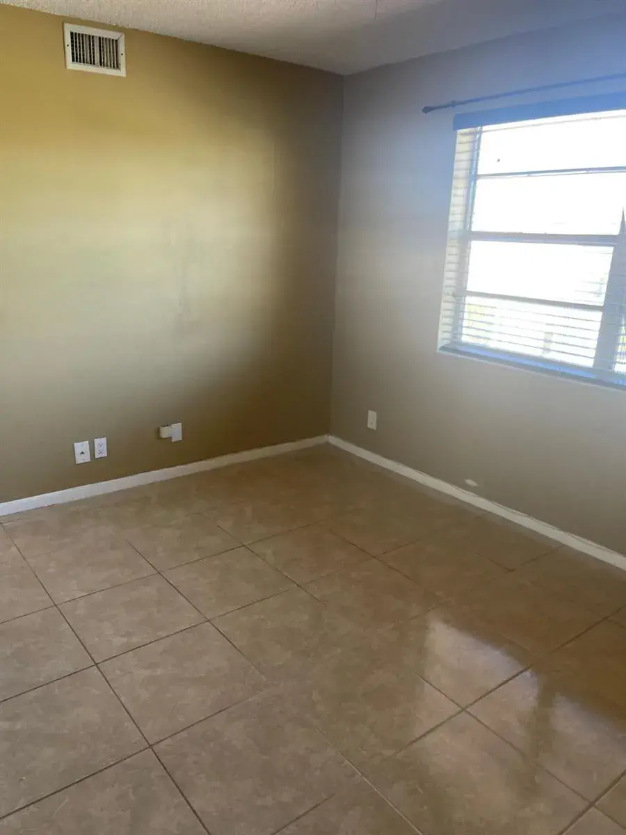 10128 TWIN LAKES Drive # H, Coral Springs FL 33071