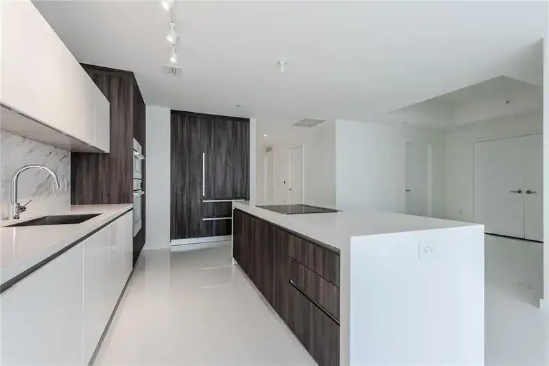 851 NE 1st Avenue # 1912, Miami FL 33132 photo 4