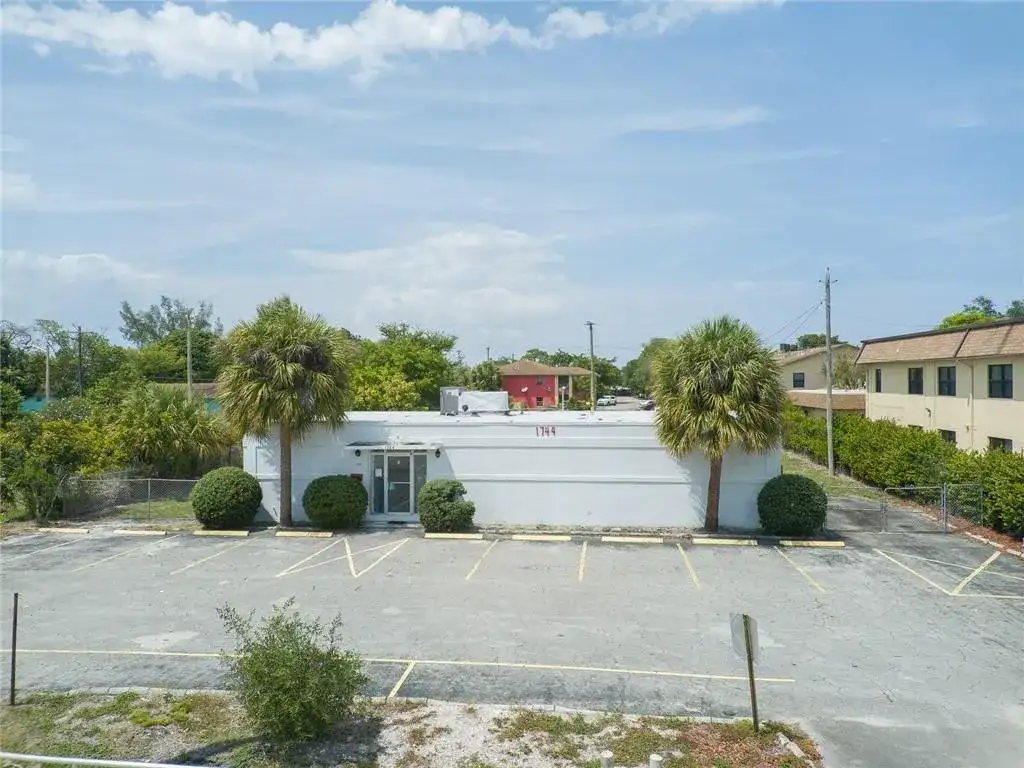 1744 Lake Worth Road, FL 33460 photo 3