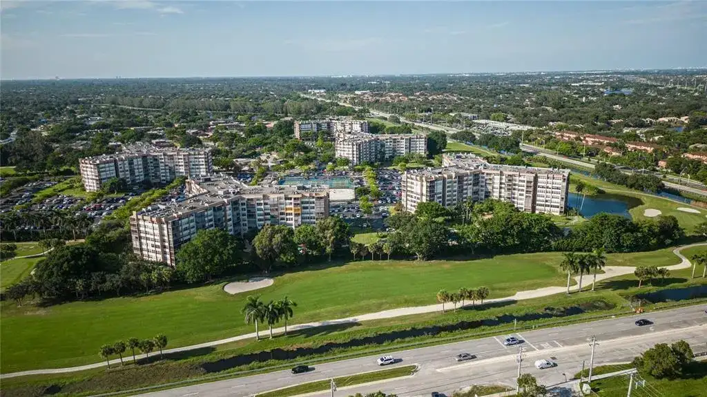 1400 Saint Charles Place # 211, Pembroke Pines FL 33026 photo 2