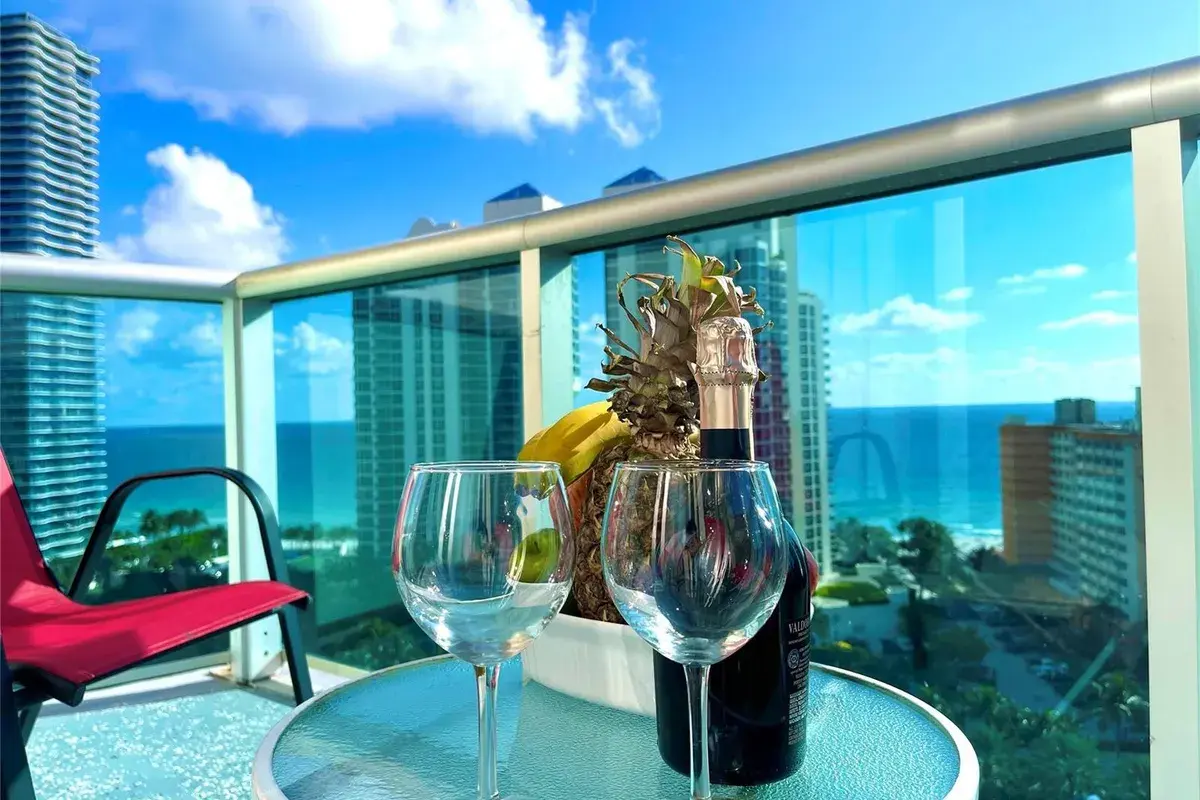 19370 Collins Avenue, Sunny Isles Beach FL 33160