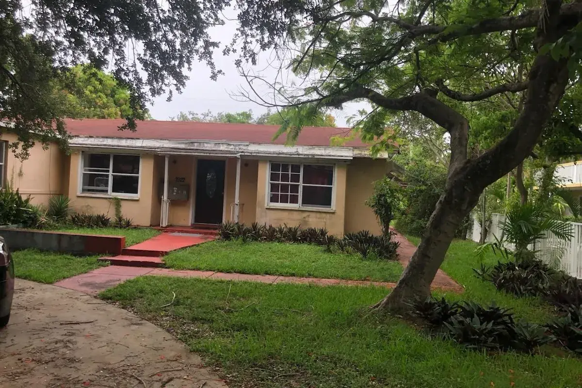 1922 Jefferson Street, Hollywood FL 33020