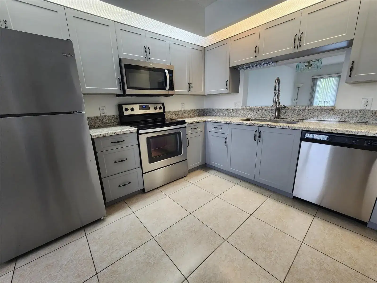1650 SW 124th Terrace # 209D, Pembroke Pines FL 33027 photo 4