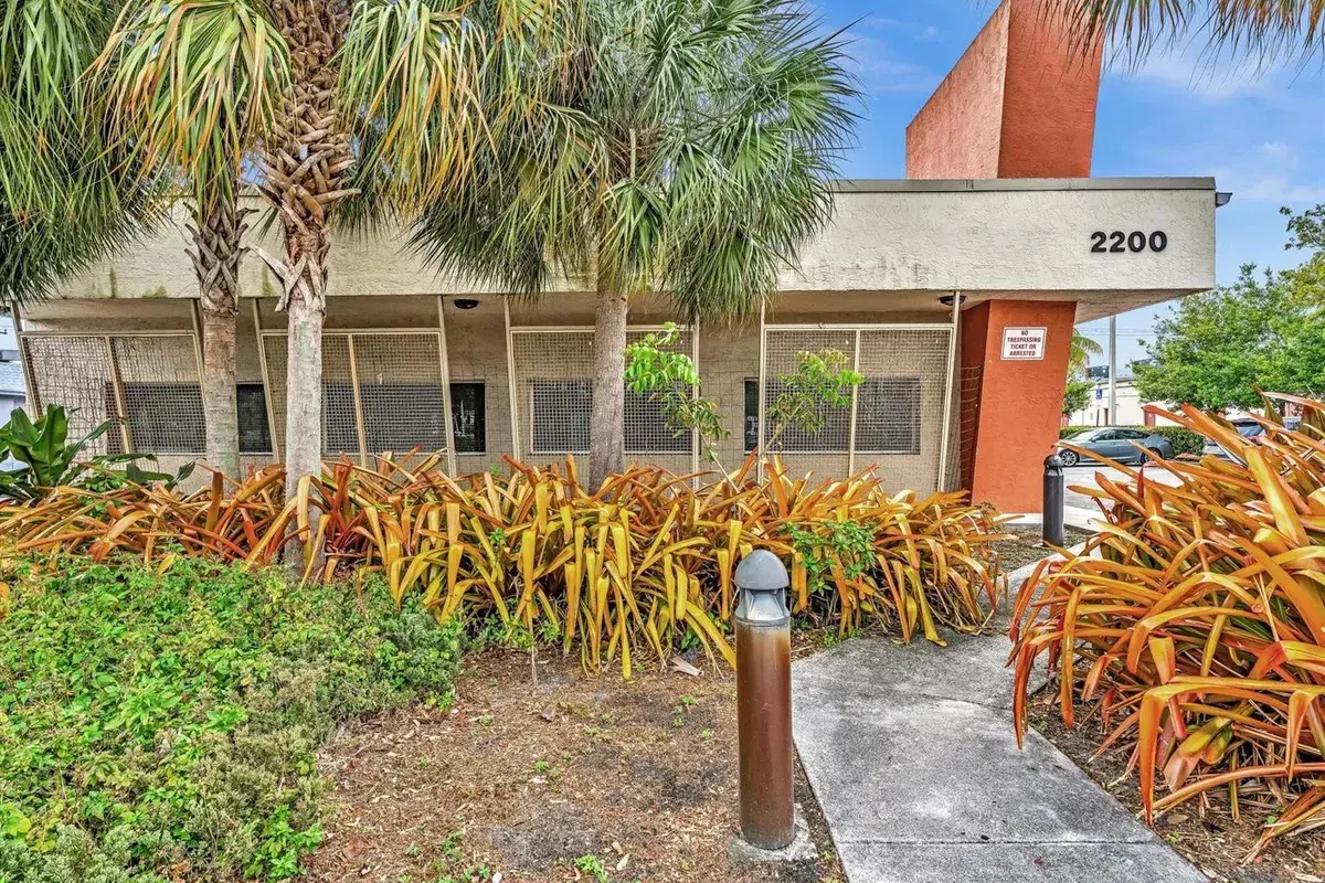 2200 N University Drive, Sunrise FL 33322