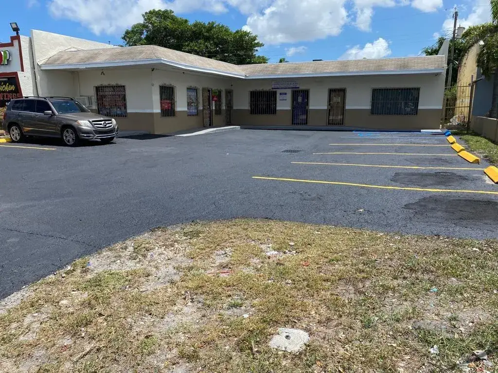 2430 NW 19th Street, Fort Lauderdale FL 33311