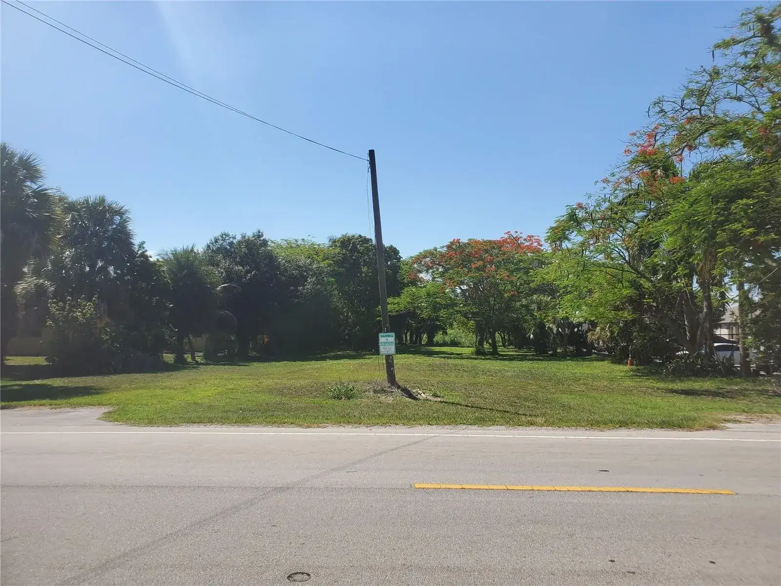 1697 E Main St, Pahokee FL 33476 photo 4