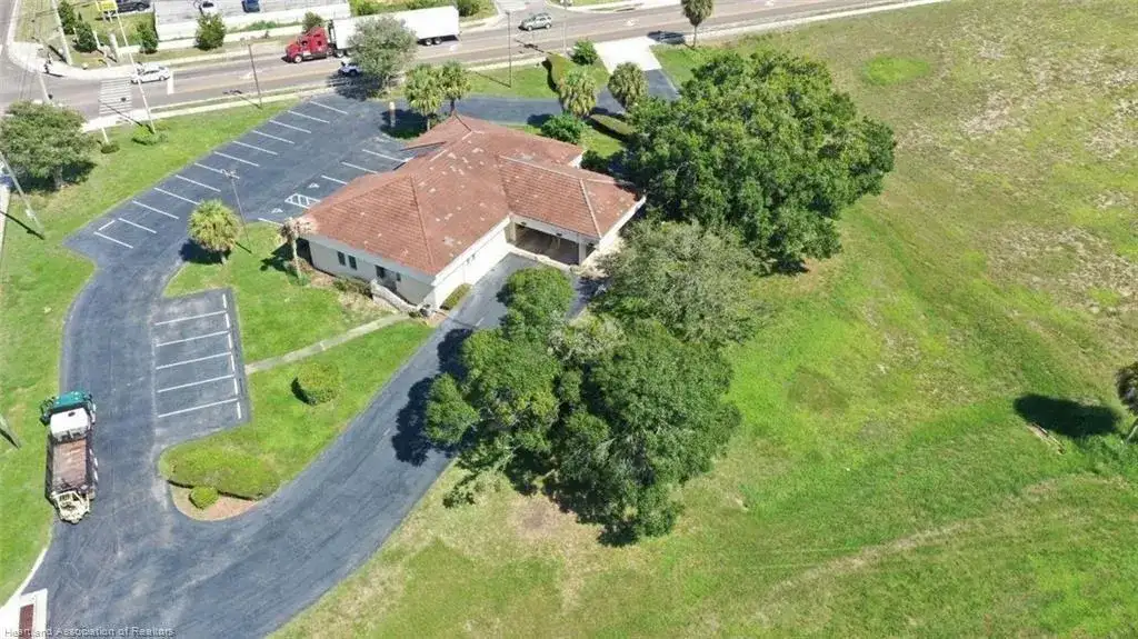 695 N Scenic Highway, FL 33843 photo 5