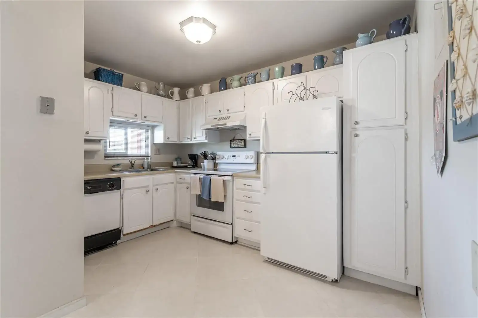 671 S Hollybrook Drive # 306, Pembroke Pines FL 33025 photo 2