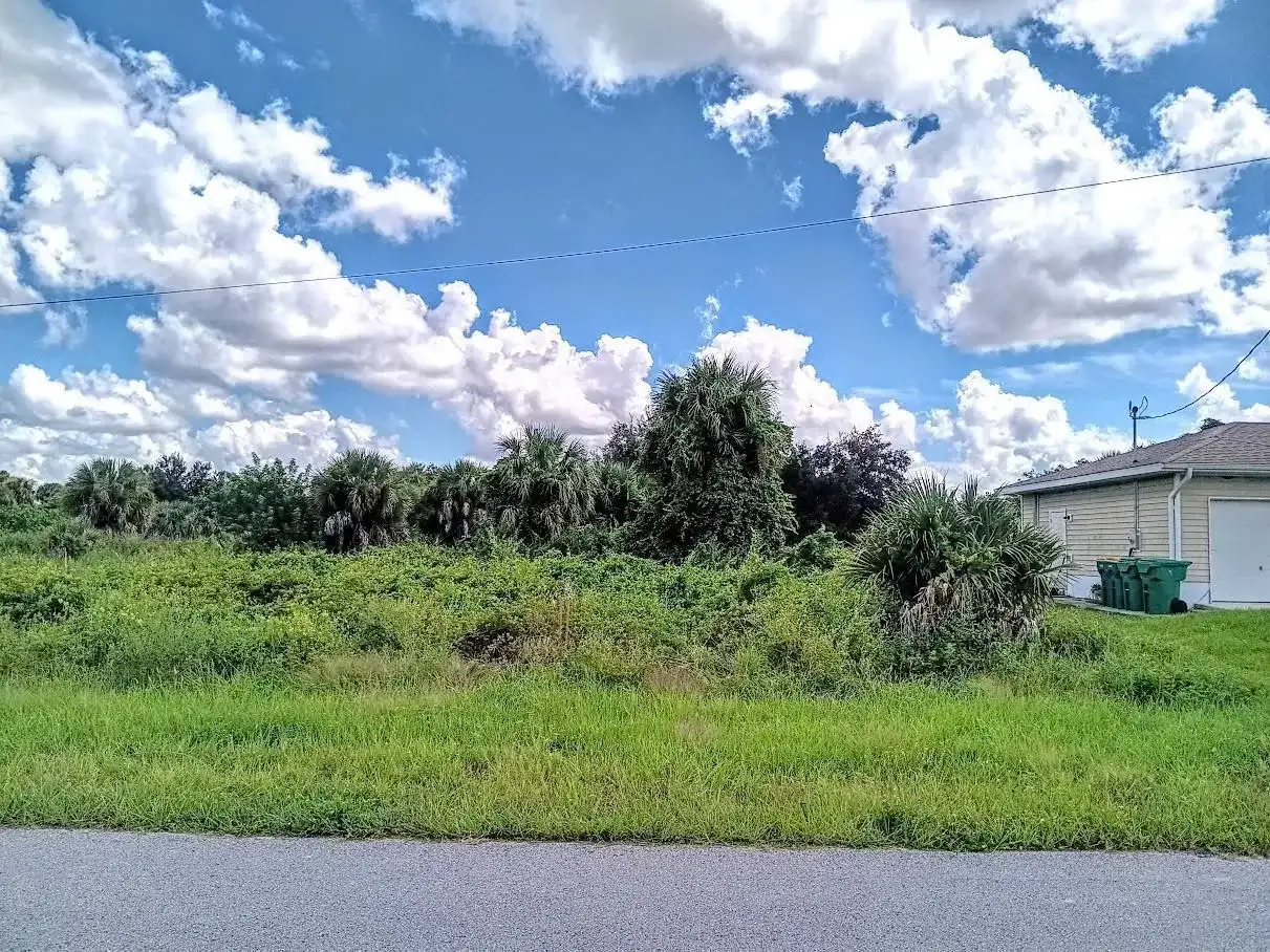 100 Flanders Street, Port Charlotte FL 33954