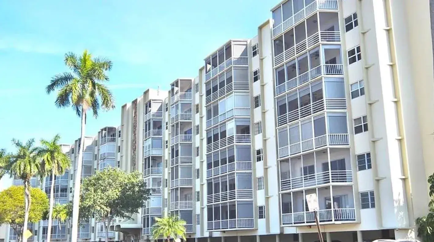 200 Diplomat Parkway # 636, Hallandale Beach FL 33009