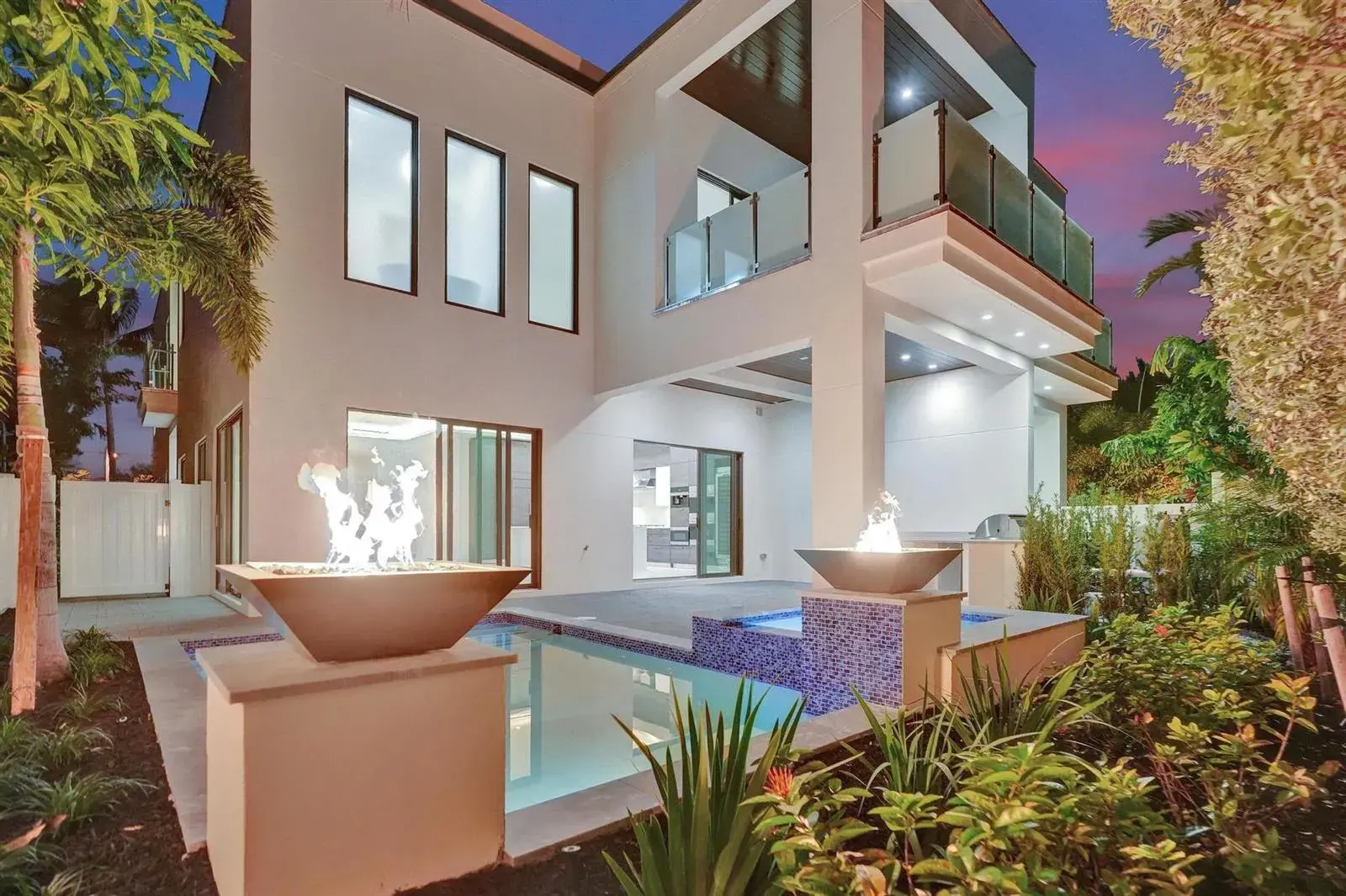 4524 Sea Grape Drive, Lauderdale By The Sea FL 33308