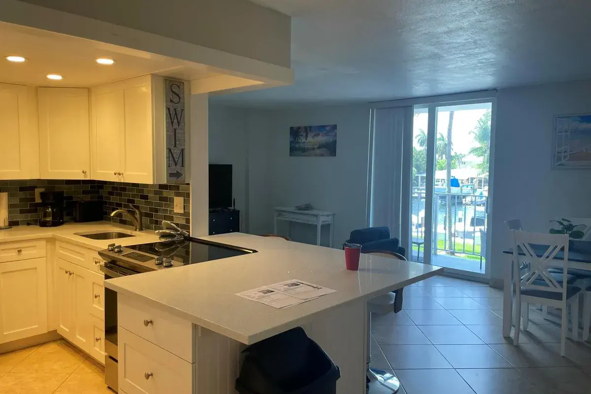 1731 SE 15th Street # 206, Fort Lauderdale FL 33316