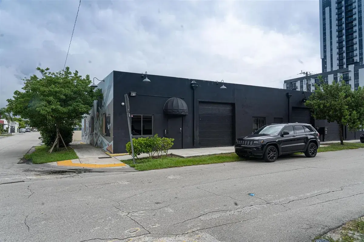 401 NE 8th Street, Fort Lauderdale FL 33304