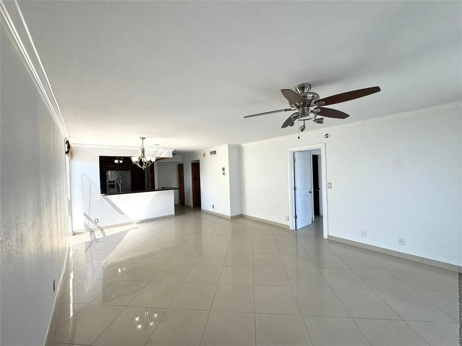 4800 Bayview Drive # 406, Fort Lauderdale FL 33308