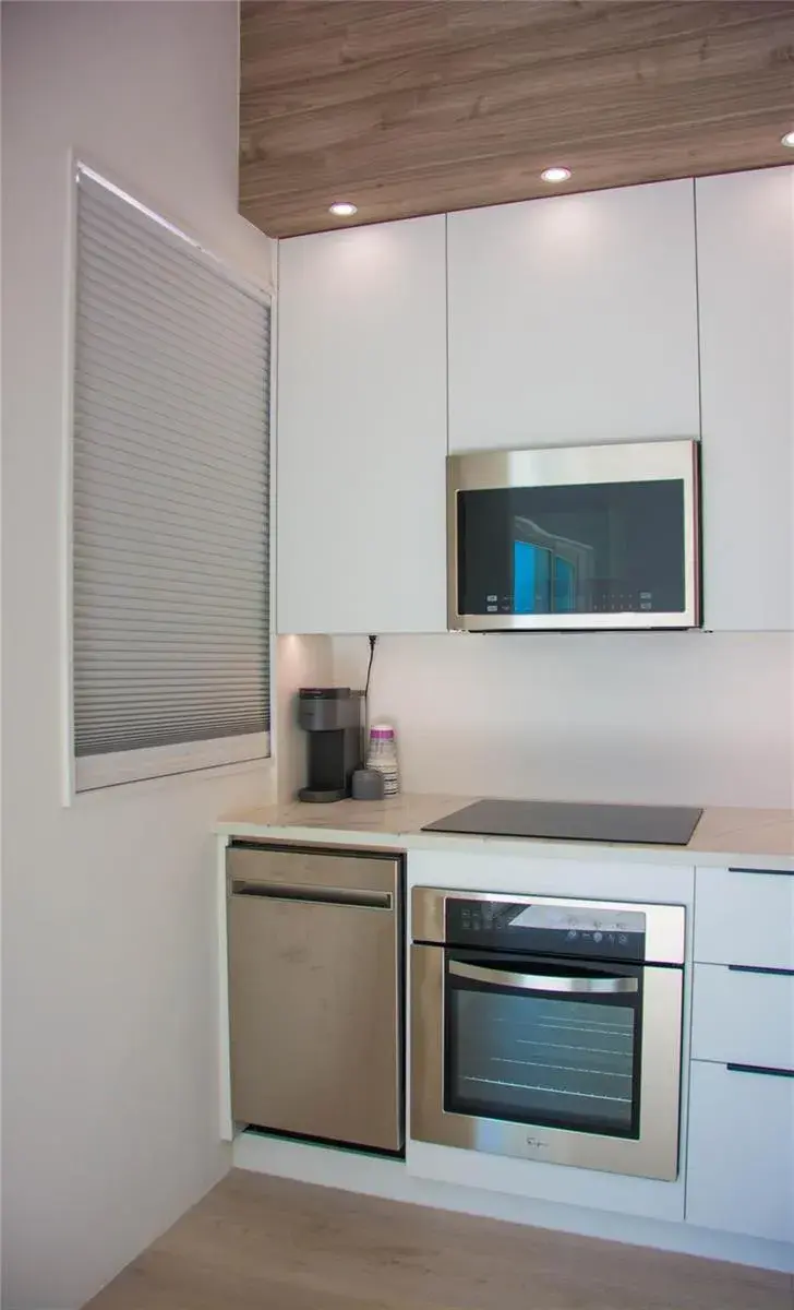 4250 Galt Ocean Drive # 1M, Fort Lauderdale FL 33308