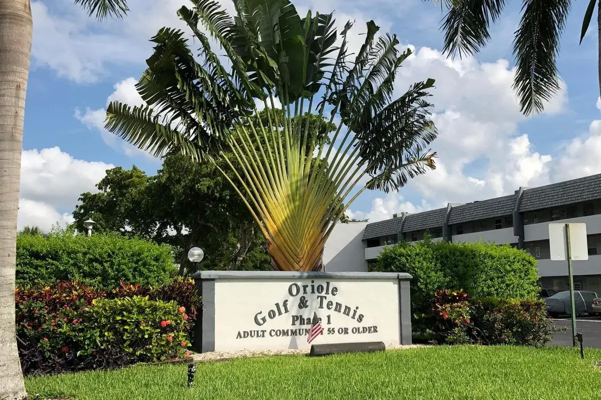 7877 Golf Circle Drive # 211, Margate FL 33063