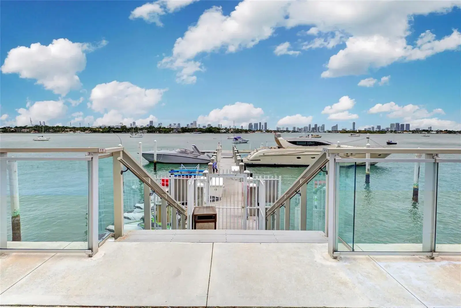 1 bath Residential for sale at 1000 West Avenue # 1405, Miami Beach FL 33139