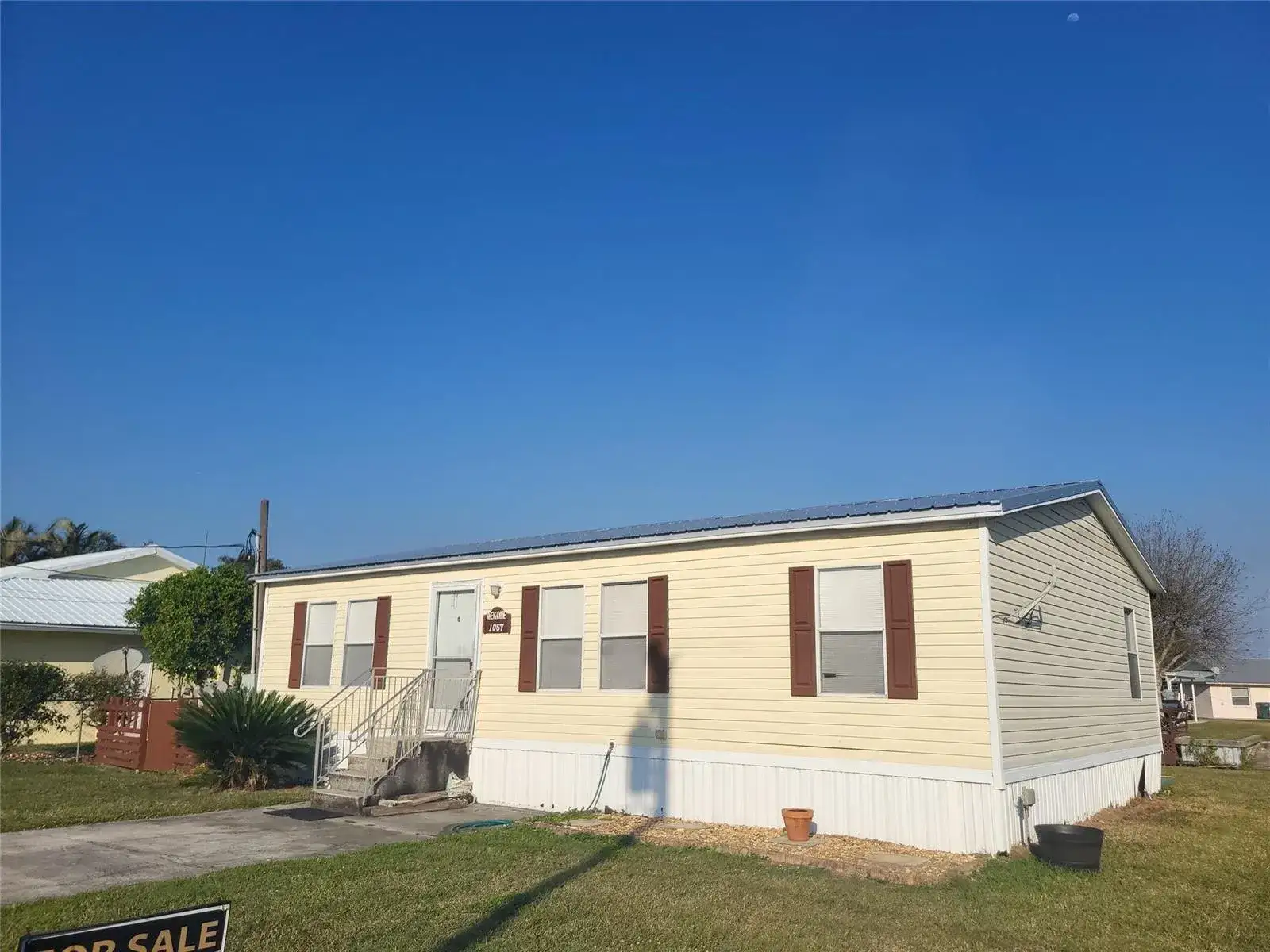 1057 Blue Heron, Moore Haven FL 33471 photo 2