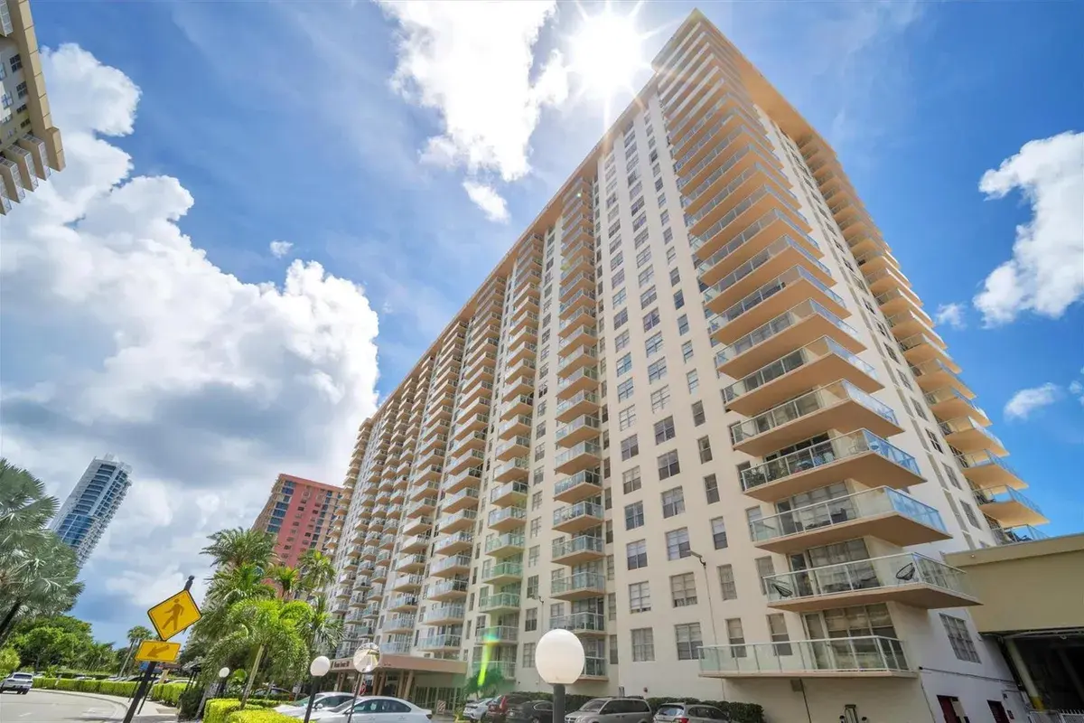 230 174th Street # 814, Sunny Isles Beach FL 33160