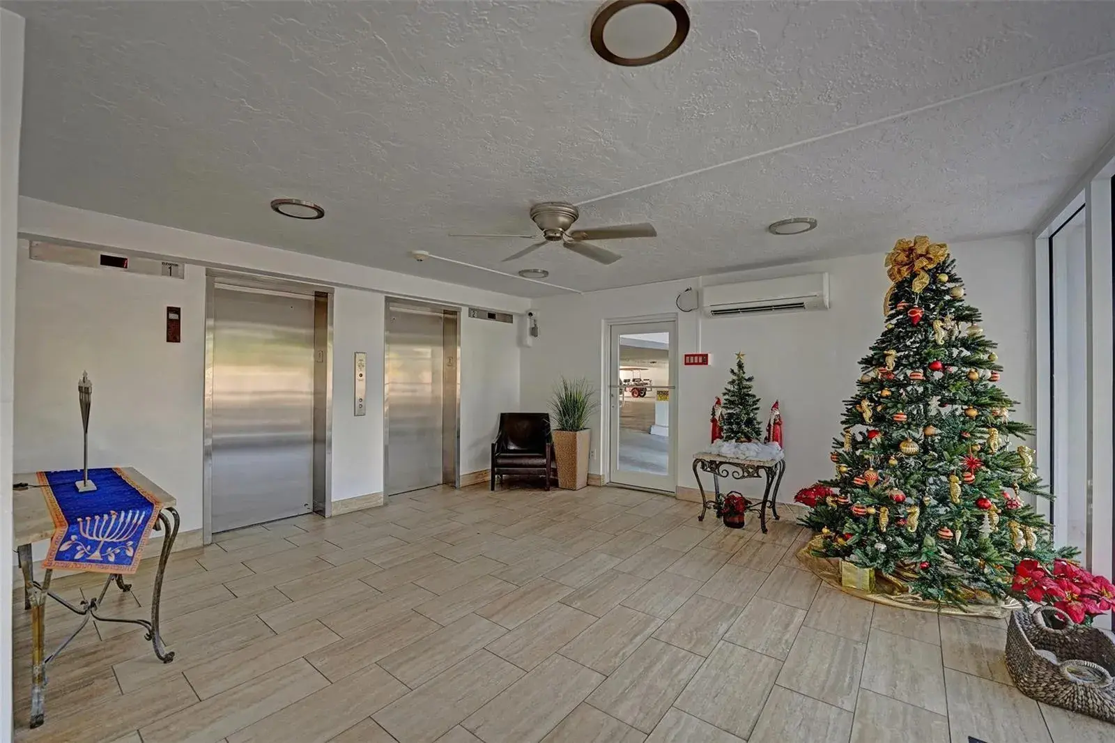 3100 NE 49 Street # 702, Fort Lauderdale FL 33308