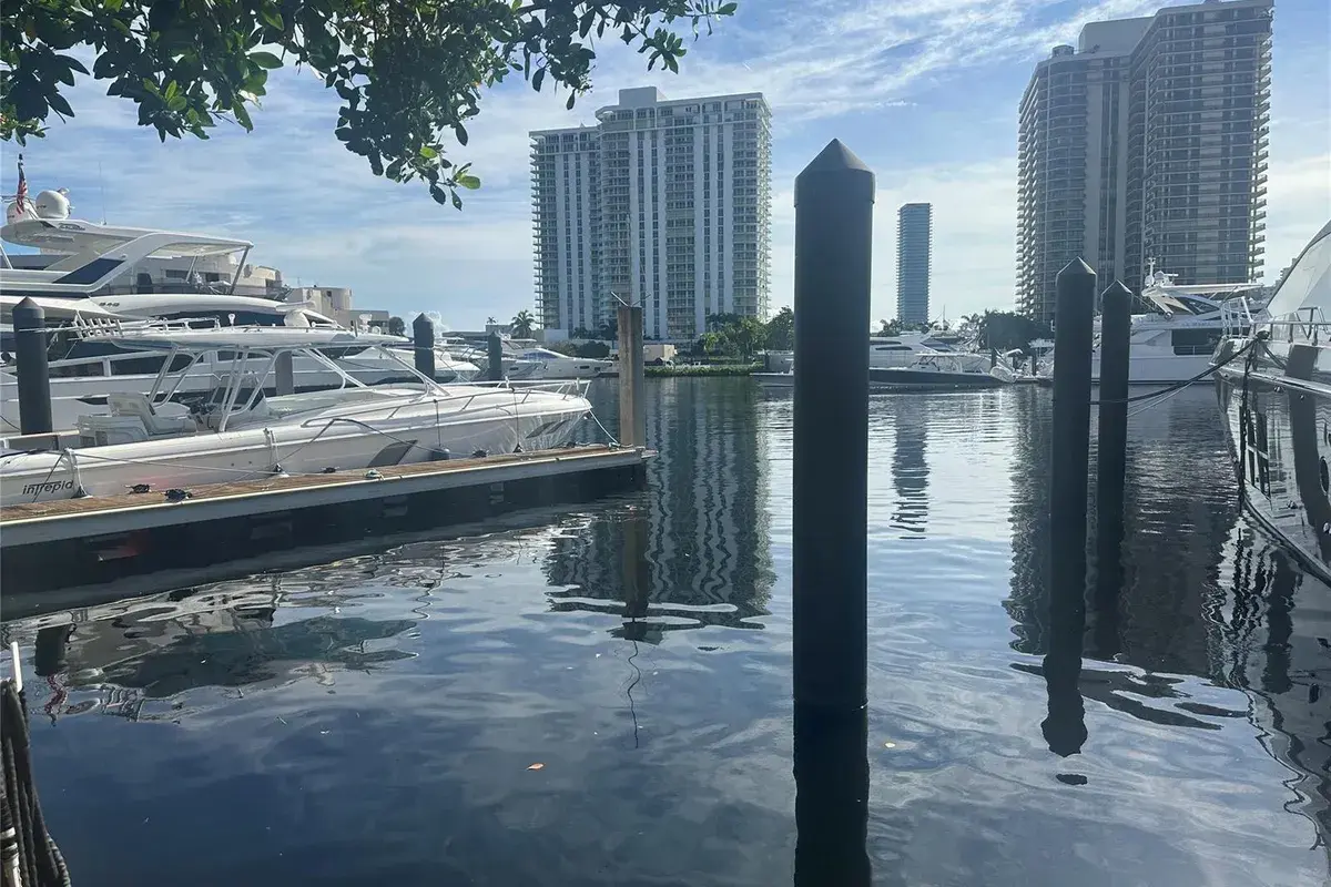 19777 E Country Club Drive, Aventura FL 33180