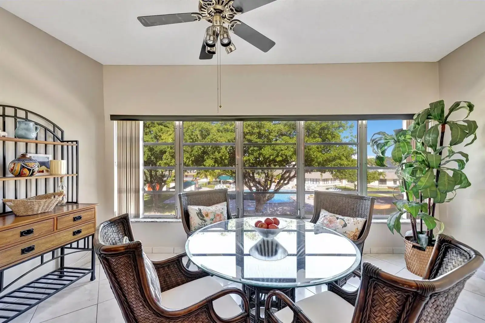 4270 NW 40th Street # 302, Lauderdale Lakes FL 33319 photo 5