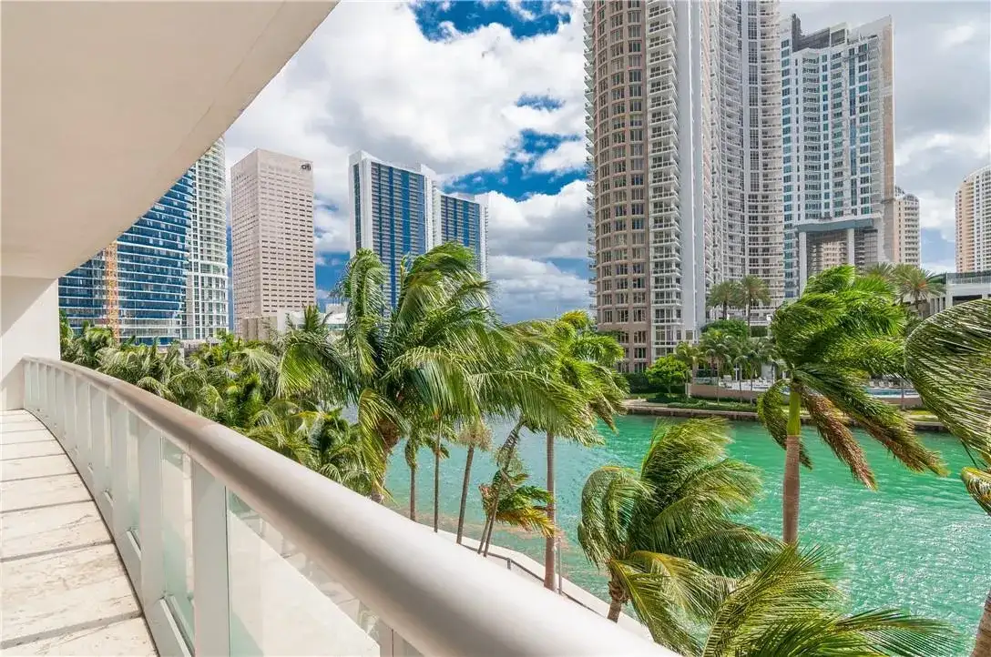 465 Brickell Avenue # 419, Miami FL 33131 photo 4