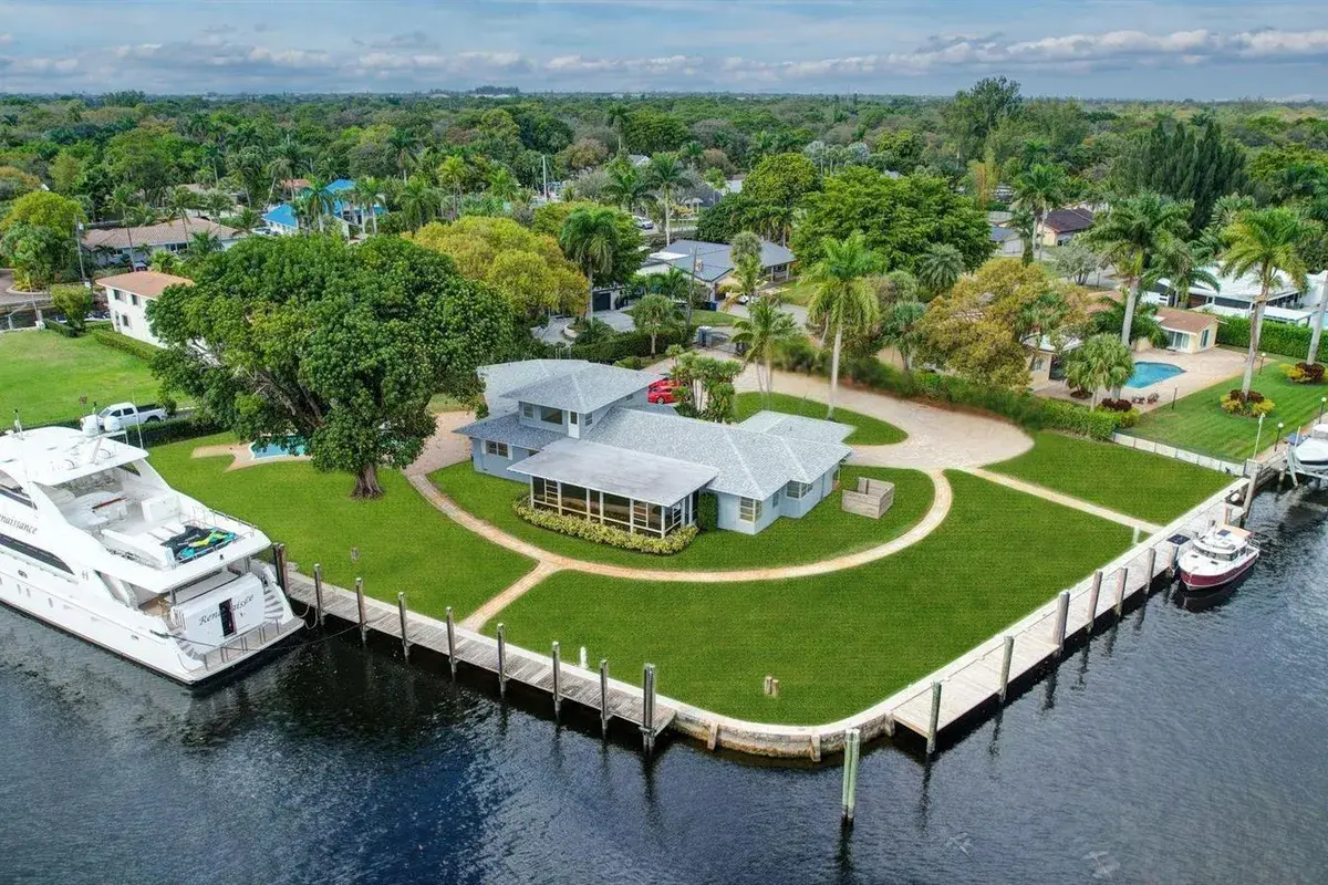 2390 SW 27th Te, Fort Lauderdale FL 33312