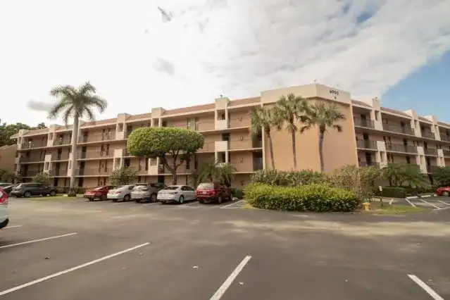 6007 CORAL LAKE Drive # 107, Margate FL 33063