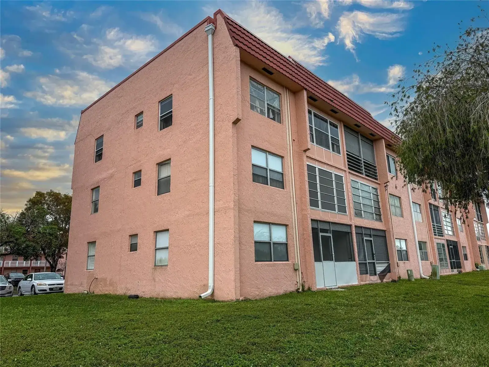 9460 Sunrise Lake Boulevard # 212, Sunrise FL 33322 photo 2