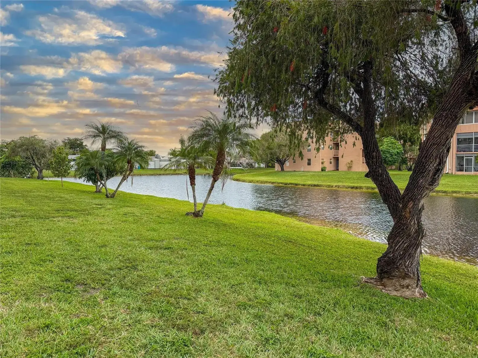 9460 Sunrise Lake Boulevard # 212, Sunrise FL 33322 photo 5