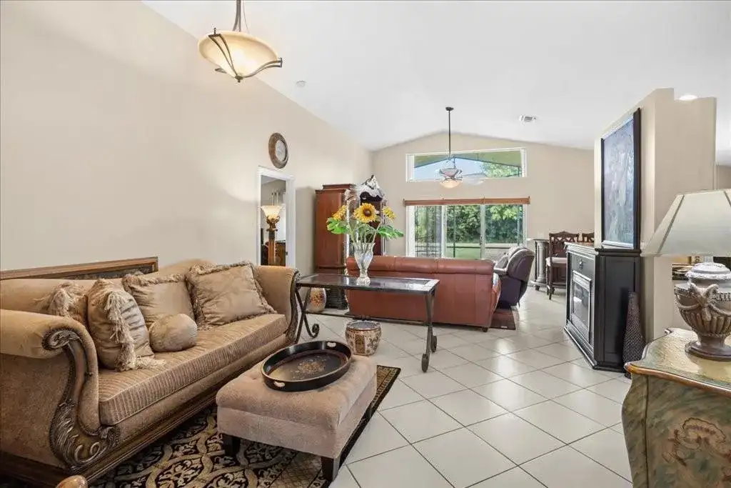 6358 Westchester Club Drive, Boynton Beach FL 33437 photo 2