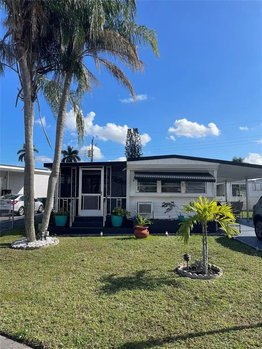 8610 SW 18th Court, Davie FL 33324 photo 2