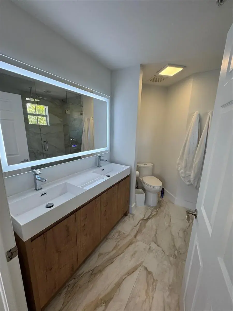 2710 NE 184th Terrace, Aventura FL 33160