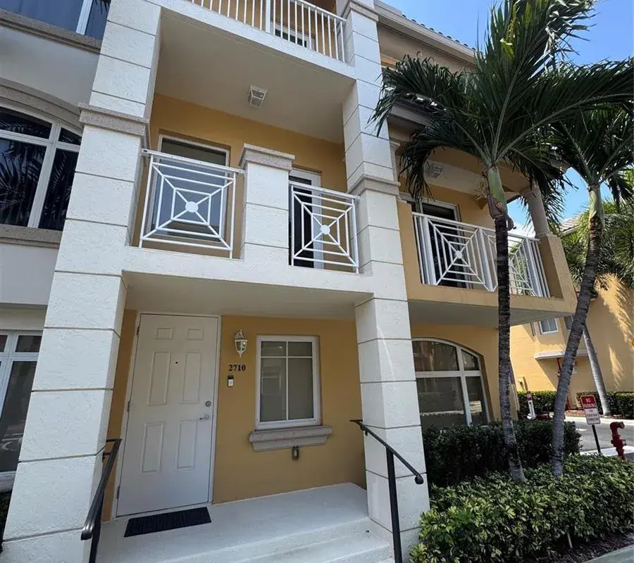 2710 NE 184th Terrace, Aventura FL 33160