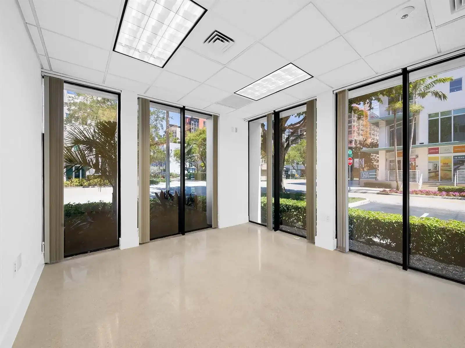 707 NE 3rd Avenue, Fort Lauderdale FL 33304 photo 4