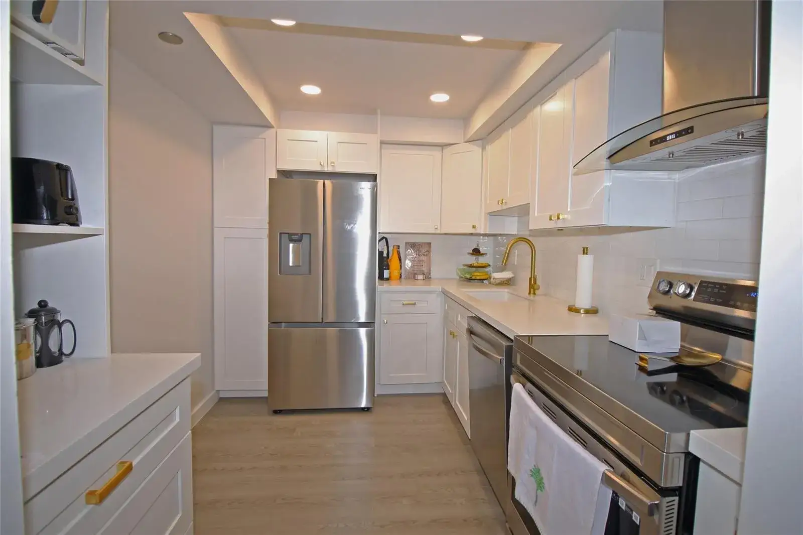 1100 Saint Charles Place # 521, Pembroke Pines FL 33026