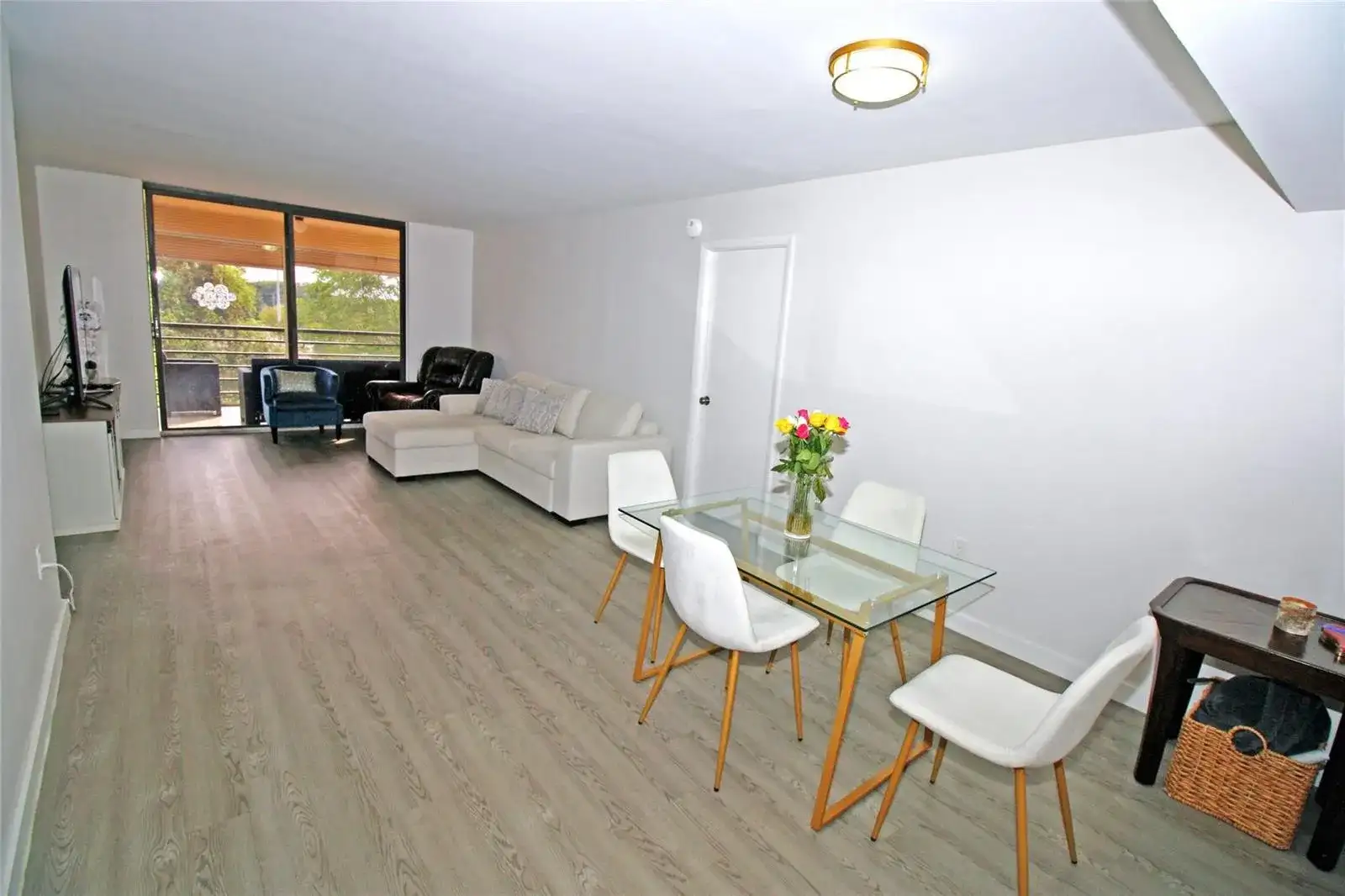 1100 Saint Charles Place # 521, Pembroke Pines FL 33026 photo 4