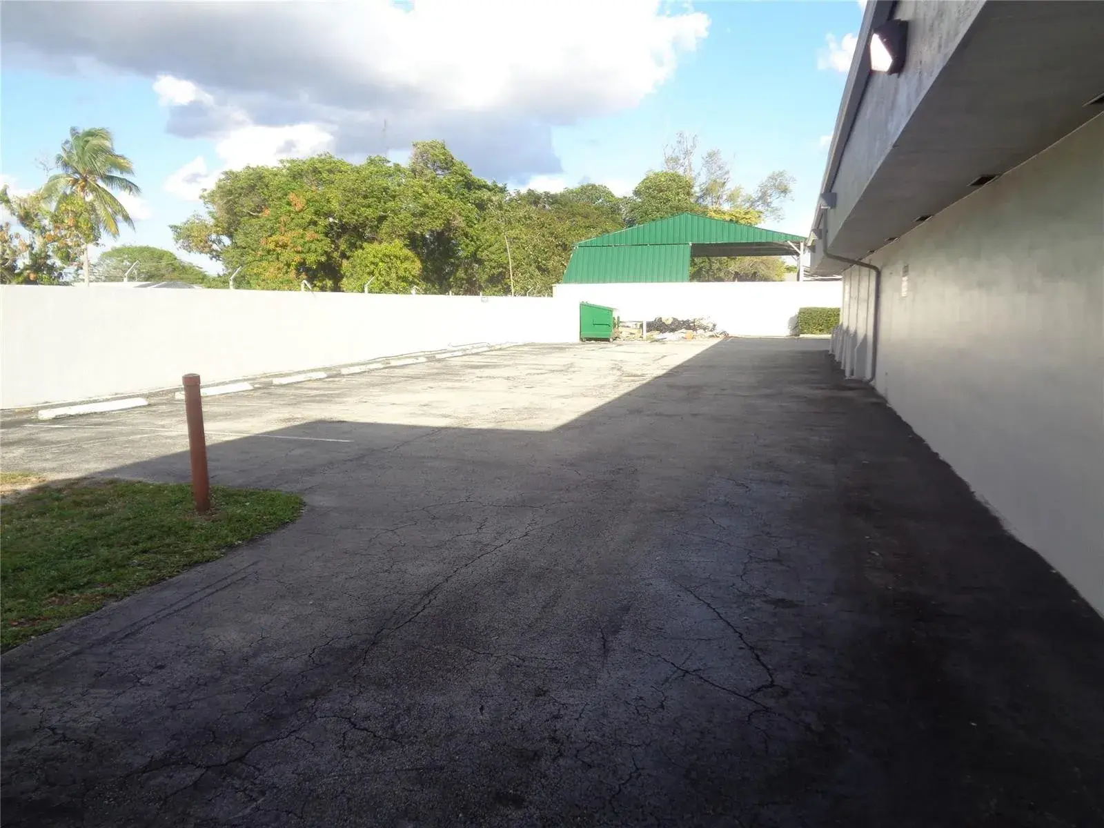2323 NW 19th Street, Fort Lauderdale FL 33311