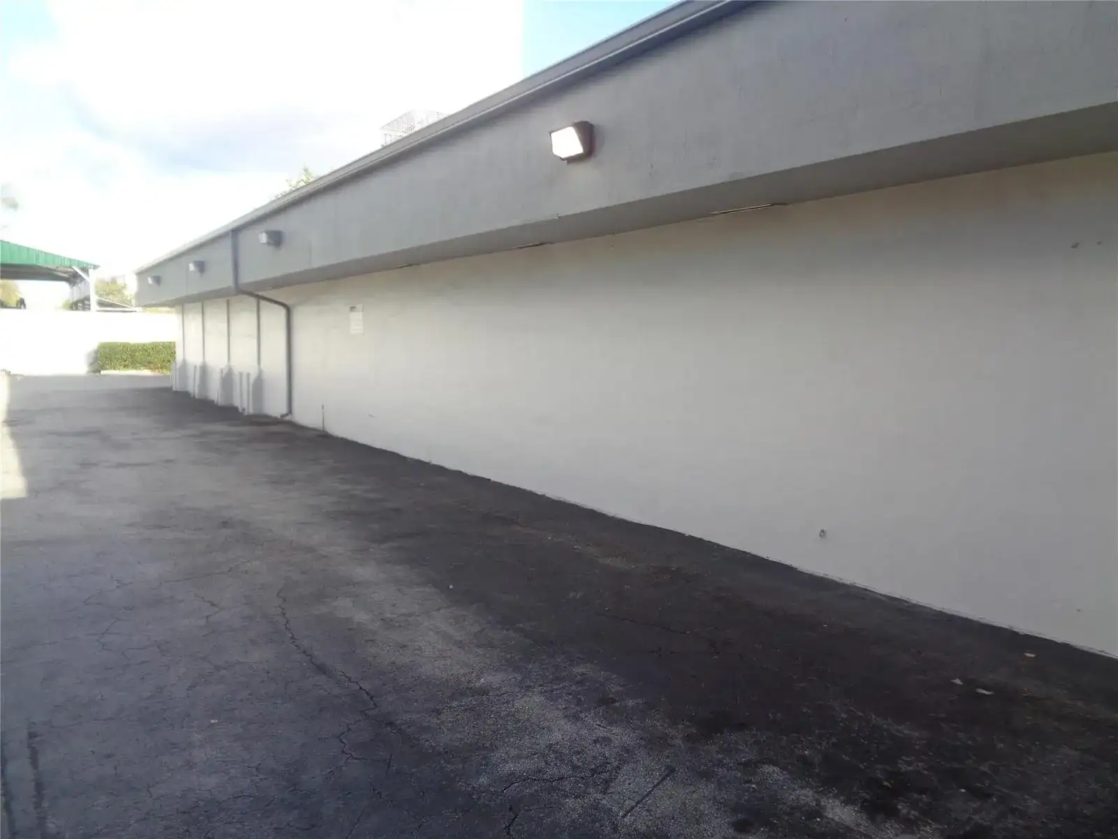 2323 NW 19th Street, Fort Lauderdale FL 33311 photo 3