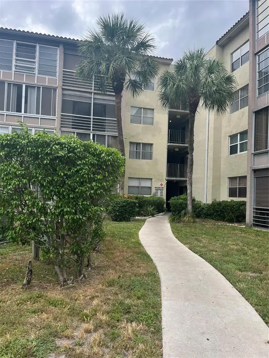 1800 sw 81 Ave N 81 Ave Lauderdale Avenue # 1418, North Lauderdale FL 33068